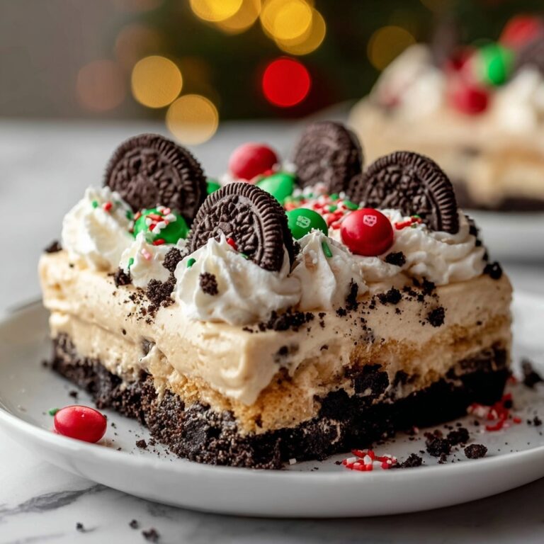 No-Bake Christmas Oreo Lasagna Recipe